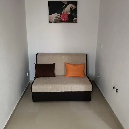 Guest house Crvena Ruzica *