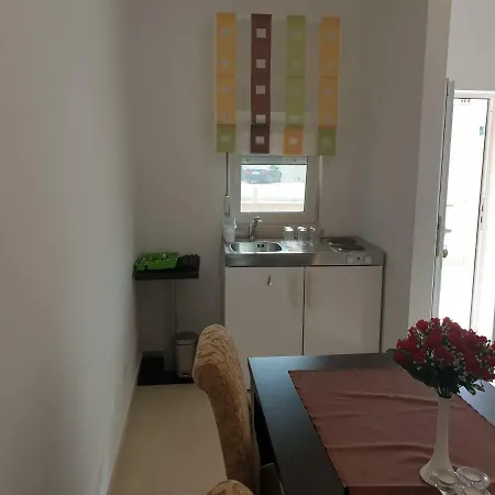 Crvena Ruzica Affittacamere Peroj